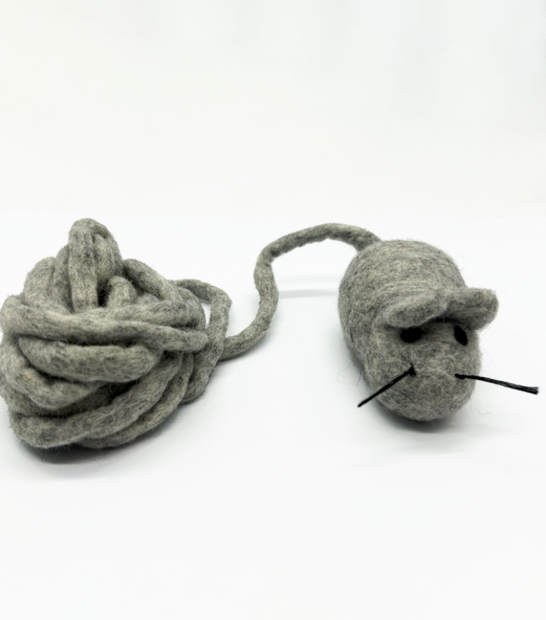 Handmade Felted Wool Mouse Cat Toy – Natural Wool & Interactive Felt Toy